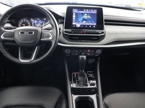 Used 2022 Jeep Compass Latitude w/ Convenience Group AWD/4WD image 2