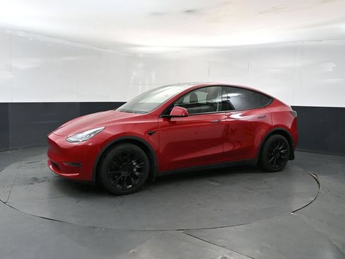 Used 2021 Tesla Model Y Long Range AWD/4WD image 2
