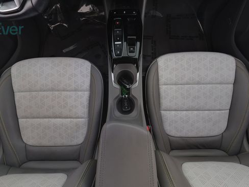 Used 2023 Chevrolet Bolt EUV Premier w/ Sun & Sound Package image 27