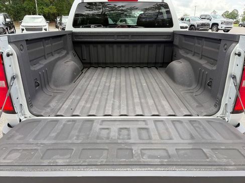 Used 2020 Chevrolet Colorado W/T w/ Custom Special Edition RWD image 7