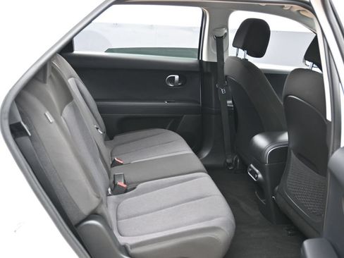Used 2024 Hyundai Ioniq 5 SE RWD image 32