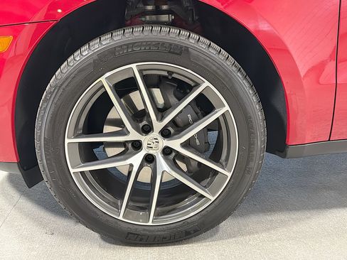 Certified 2025 Porsche Macan image 42