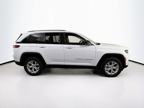 Used 2023 Jeep Grand Cherokee Limited image 4