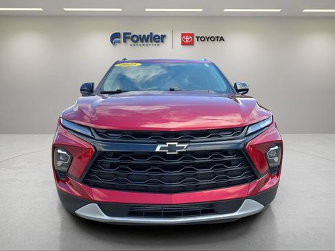 Used 2025 Chevrolet Blazer LT w/ Midnight/Sport Edition FWD image 2