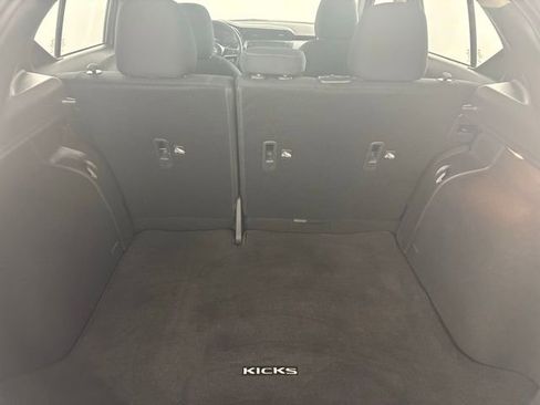 Used 2024 Nissan Kicks SV image 32