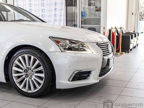 Used 2017 Lexus LS 460 AWD w/ Comfort Package image 4