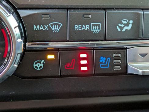 New 2026 Ford F350 Lariat w/ Black Appearance Package image 27