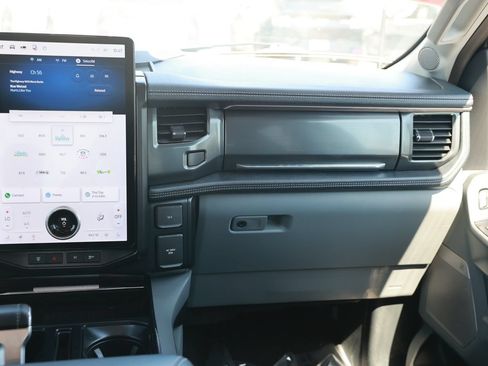 Used 2024 Ford F150 Lightning Flash AWD/4WD image 33