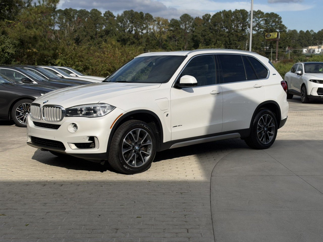 Used 2018 BMW X5 xDrive40e w/ Driving Assistance Package AWD/4WD image 2
