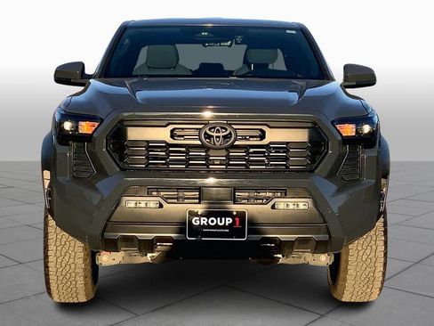 Used 2024 Toyota Tacoma TRD Off-Road image 3