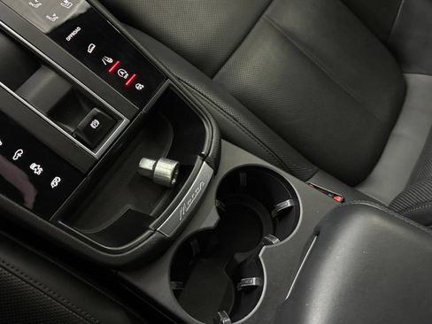 Used 2022 Porsche Macan S w/ Premium Package Plus AWD/4WD image 19