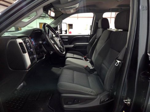 Used 2019 Chevrolet Silverado 1500 LT w/ All Star Edition image 6