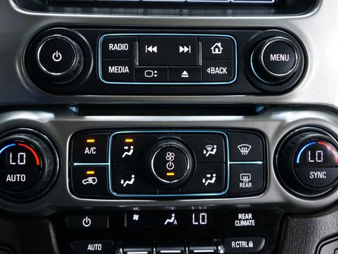 Used 2020 Chevrolet Suburban LT w/ Max Trailering Package image 14