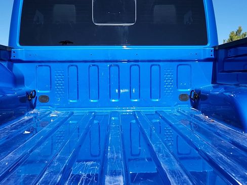 Used 2023 Jeep Gladiator Mojave w/ Cold Weather Group image 19