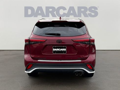 Used 2022 Toyota Highlander XSE w/ Protection Package #3 (TMS) AWD/4WD image 6