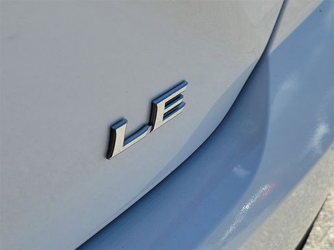 Used 2025 Toyota Camry LE image 8