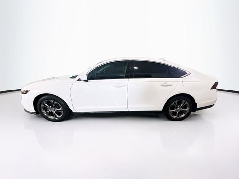 Used 2023 Honda Accord EX image 2