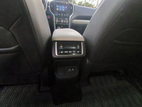 Used 2019 Subaru Ascent Limited image 23