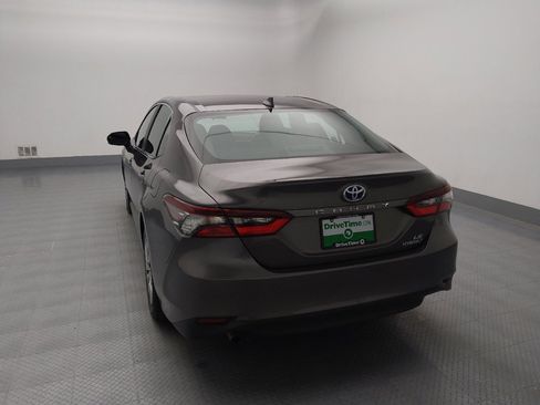 Used 2022 Toyota Camry LE image 6