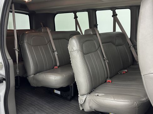 Used 2023 Chevrolet Express 3500 LS image 27