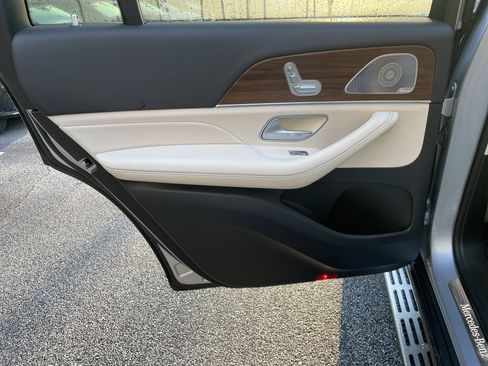 Certified 2023 Mercedes-Benz GLS 450 4MATIC image 39