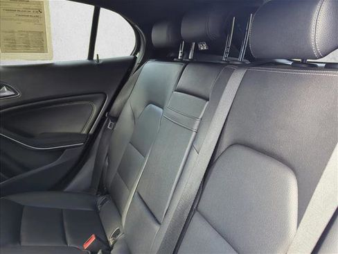 Used 2020 Mercedes-Benz GLA 250 image 18