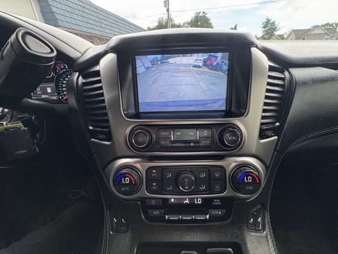 Used 2018 Chevrolet Suburban LT image 58