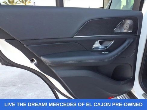 Used 2025 Mercedes-Benz GLE 450e 4MATIC image 17