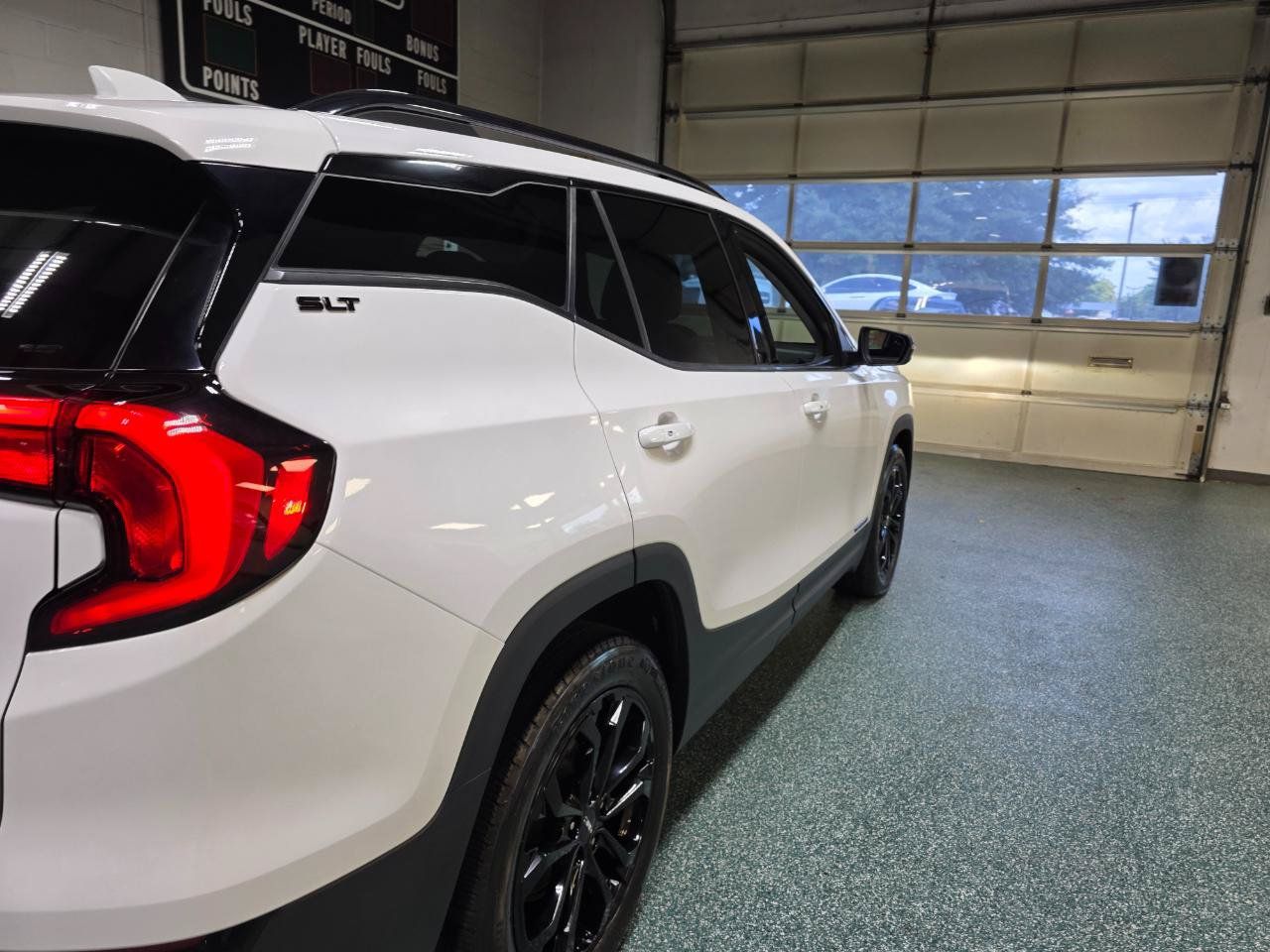 Used 2020 GMC Terrain SLT w/ Preferred Package AWD/4WD image 7