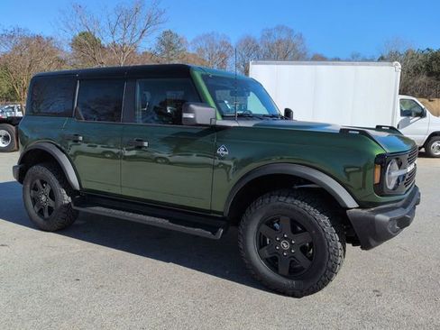 New 2025 Ford Bronco Outer Banks image 2