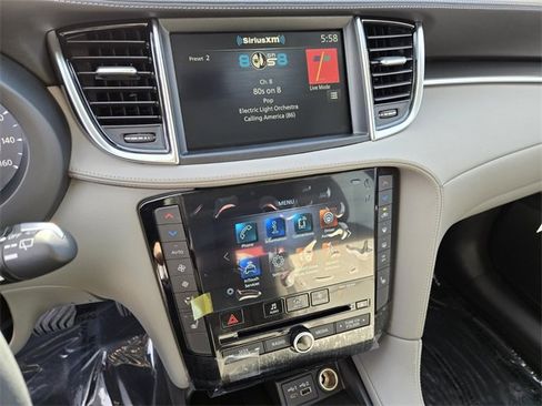 New 2025 INFINITI QX50 Luxe image 26