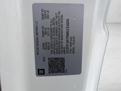 Used 2021 Chevrolet Camaro LT w/ RS Package image 30