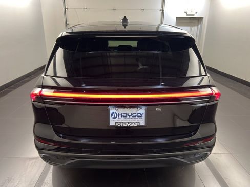 Used 2025 Lincoln Nautilus Premier w/ Equipment Group 102A image 5