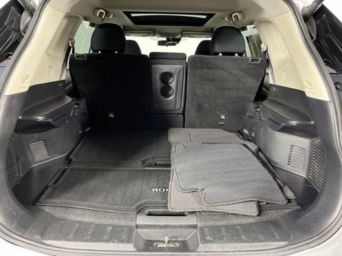 Used 2019 Nissan Rogue SV w/ Sun & Sound Touring Package FWD image 46