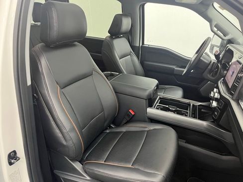 New 2026 Ford F350 Lariat w/ Black Appearance Package image 30