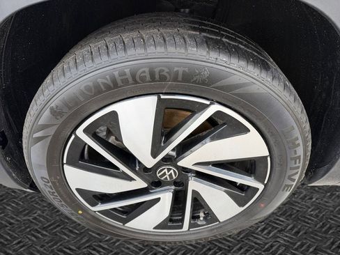 Used 2024 Volkswagen Atlas SE image 11