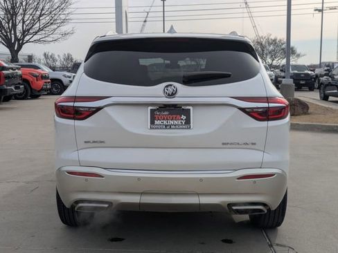Used 2018 Buick Enclave Essence image 7