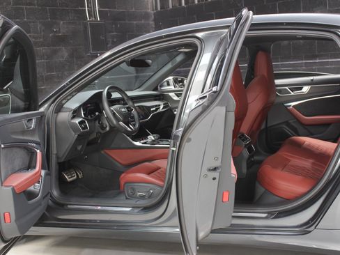 Used 2023 Audi S6 Prestige image 25