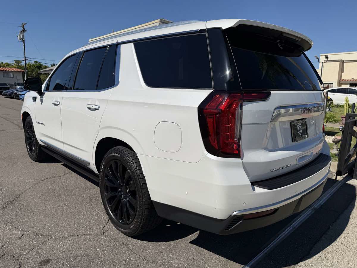 Used 2023 GMC Yukon Denali w/ Denali Reserve Package AWD/4WD image 4
