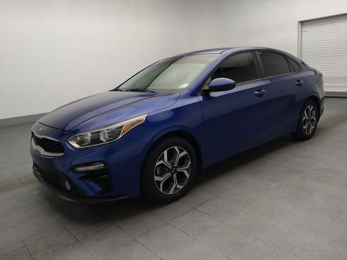 Used 2019 Kia Forte LXS FWD image 2
