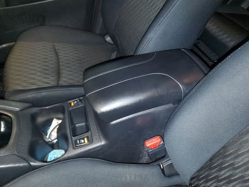 Used 2017 Nissan Rogue SV image 27