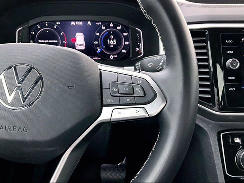 Used 2022 Volkswagen Atlas Cross Sport SEL image 27