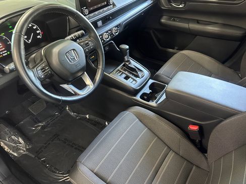 Used 2025 Honda CR-V Sport image 4