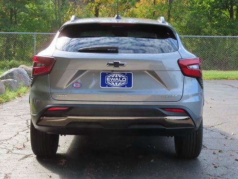 New 2026 Chevrolet Trax ACTIV w/ Sunroof Package image 19