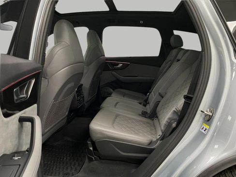 Used 2023 Audi SQ7 Prestige image 29