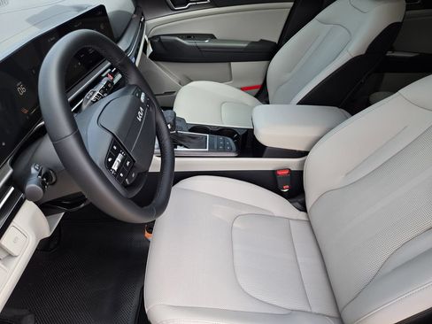 New 2026 Kia Sportage EX FWD image 10