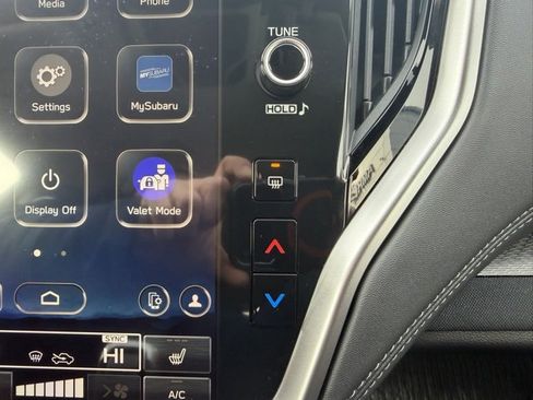 Used 2025 Subaru Outback Premium image 34