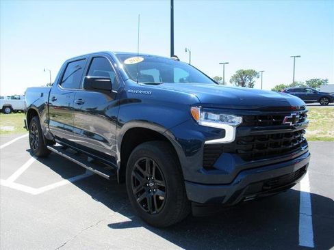 Used 2022 Chevrolet Silverado 1500 RST image 3