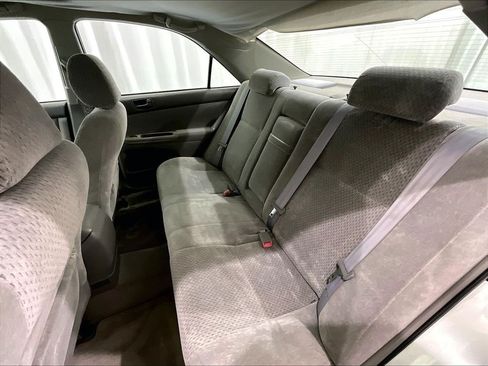 Used 2004 Toyota Camry LE FWD image 15