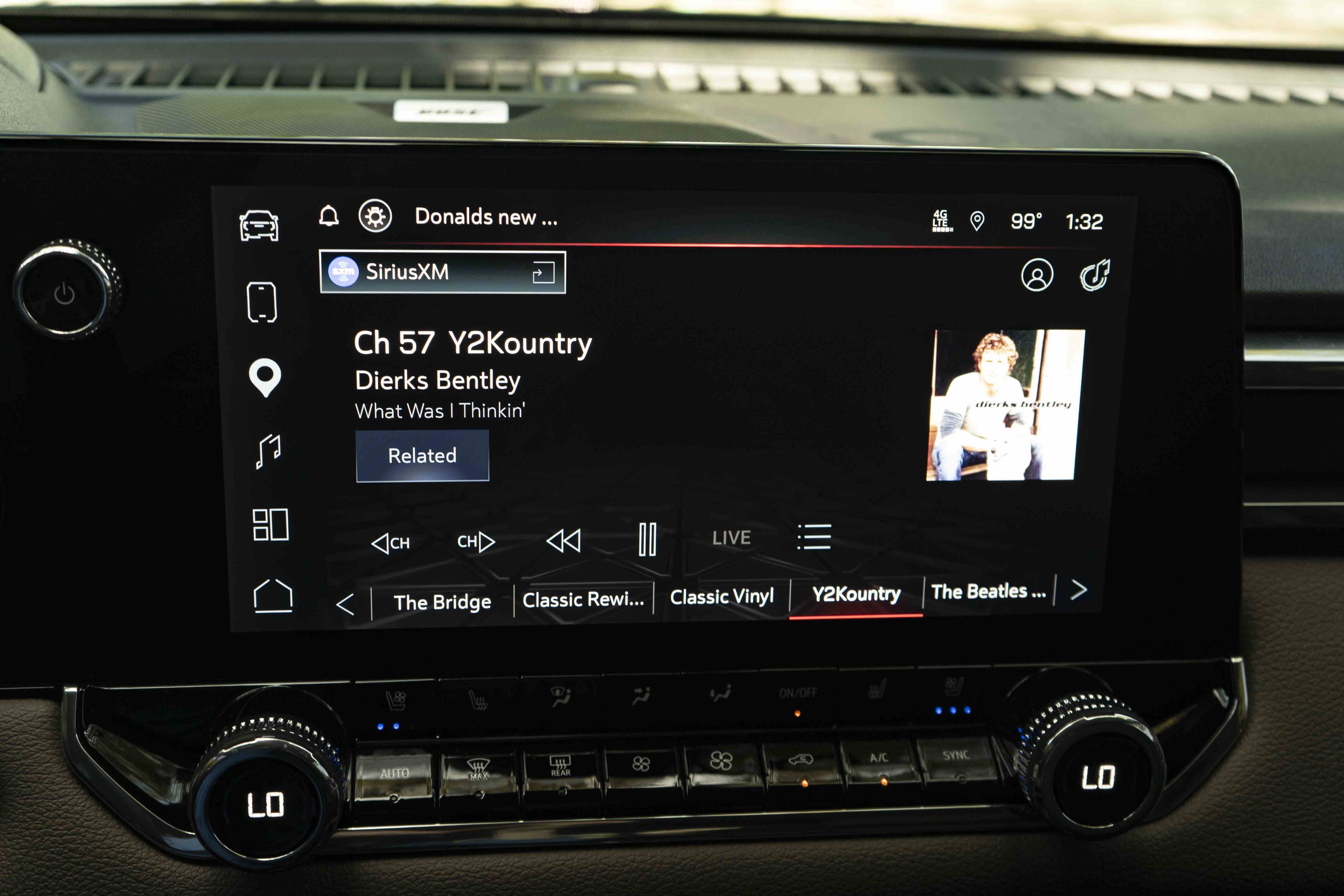 Used 2025 GMC Canyon Denali AWD/4WD image 28